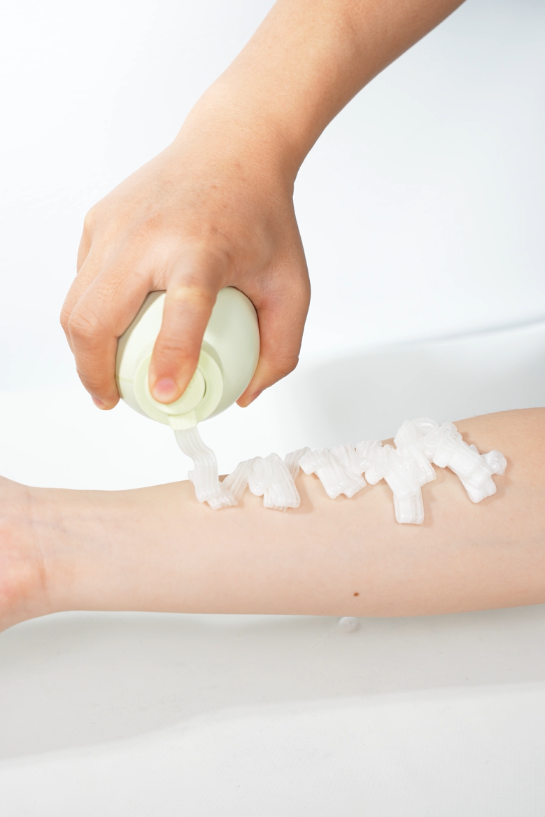Real REVER gel dispensing onto a hand